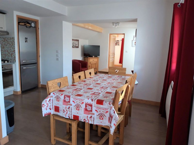 Appartement spacieux 3*, 1er étage d’un chalet, centre village, proche commerces et pistes, 200m des - Albiez Montrond