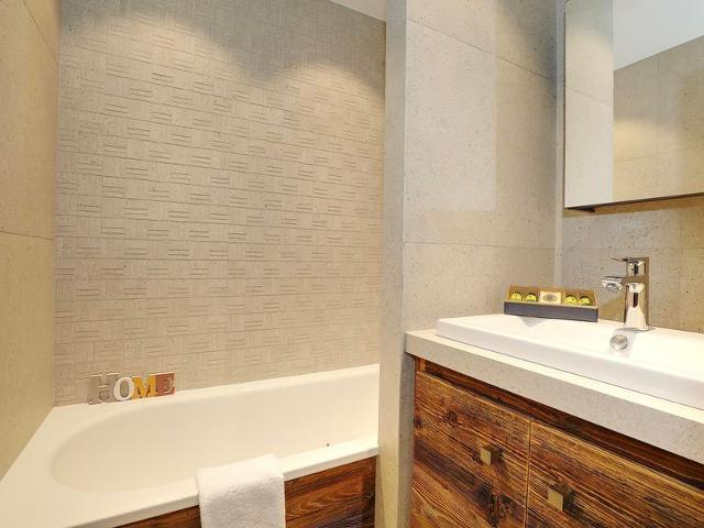 Appartement rénové à Courchevel 1850, skis aux pieds, 4-6 pers, parking, wifi, balcon FR-1-575-108 - Courchevel 1850