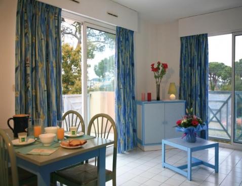 Appartement Le Domaines des Grands Pins - Saint François Longchamp