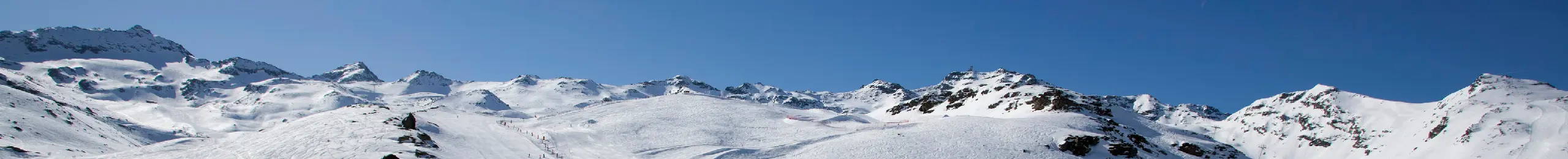 Montagnes enneigées