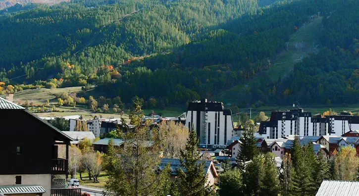 logement à Serre Chevalier en été