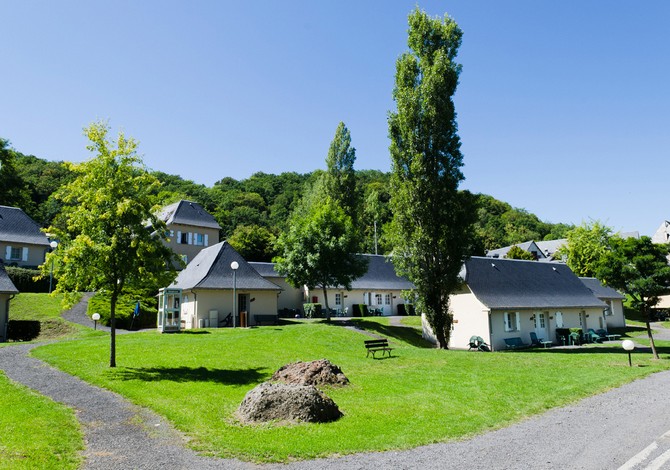 Chambre Double : 2 Adultes - Village Vacance ~ Brommat *** - Brommat