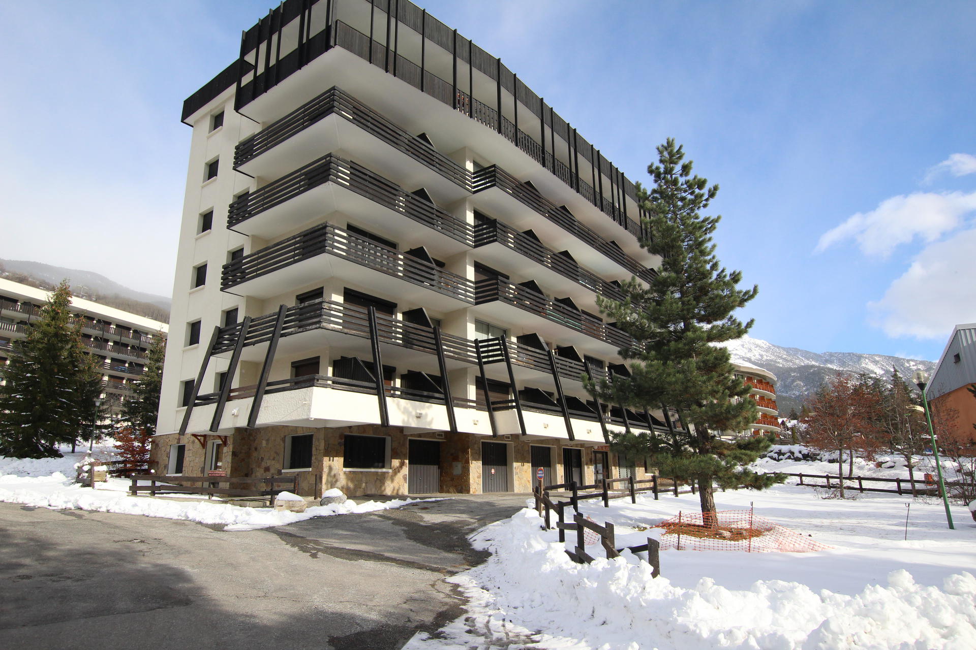 Appartements Pic Blanc 48465 - Serre Chevalier 1350 - Chantemerle