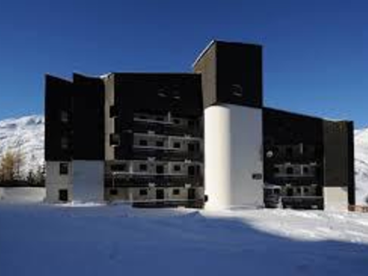 Bel appartement, skis aux pieds et avec place de parking couvert. - Les Menuires Reberty 1850