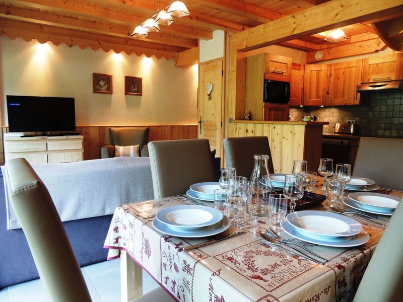 zzz - Duplex lumineux avec terrasse et balcon, proche centre et pistes, parking, WiFi FR-1-598-71 - Les Gets