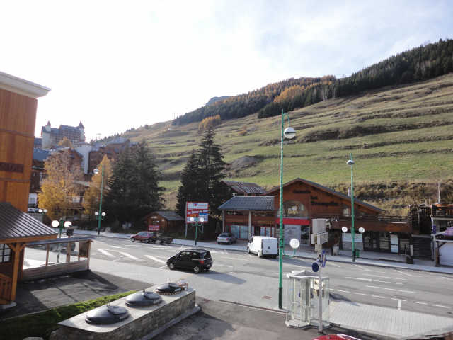 zzz Vue Allée piétonne CH13 - CHAMPAGNE 39881 - Les Deux Alpes 1800