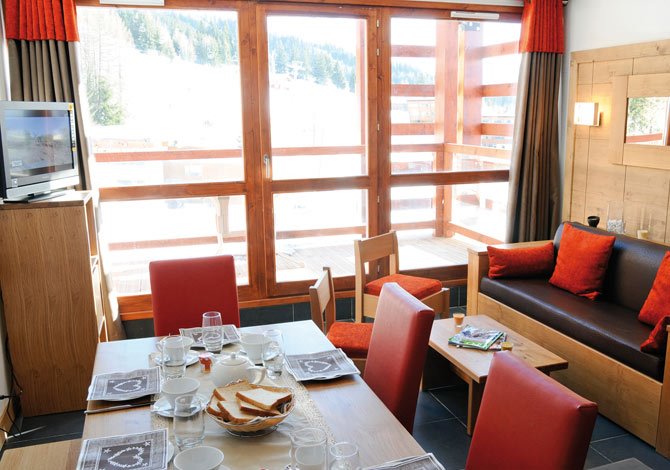 2 Pièces duplex alcôve 6 personnes - travelski home premium - Résidence Le Roc Belle Face 4* - Les Arcs 1600