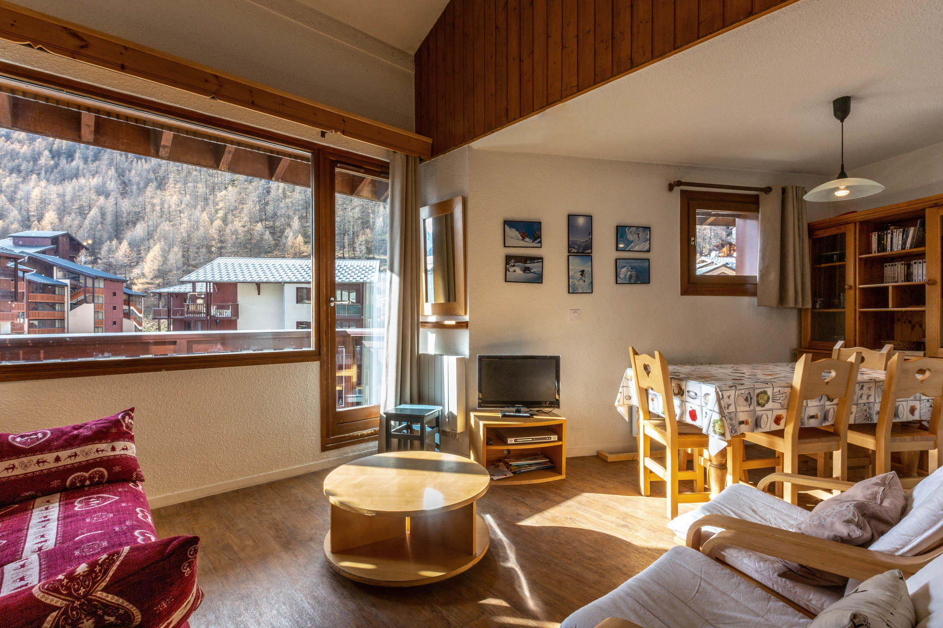 2 pièces / 2 pièces cabine 6 personnes Confort - Appartements CHANTELOUVE 400056 - Val d’Isère Centre
