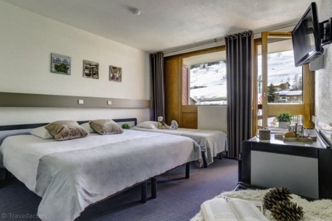 Chambre 3 personnes Confort pension complète court-séjour - Hotel Les 2 Alpes L’Orée des Pistes - Les Deux Alpes Centre