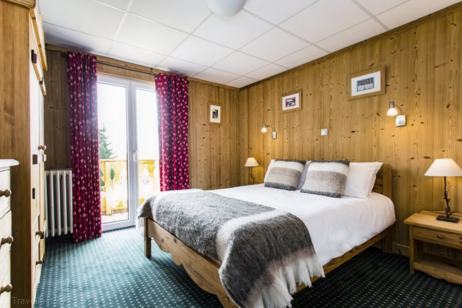 Chambre double standard avec vue pistes Petit déjeuner - Hôtel Lagrange Vacances Escapade 3* - Alpe d'Huez