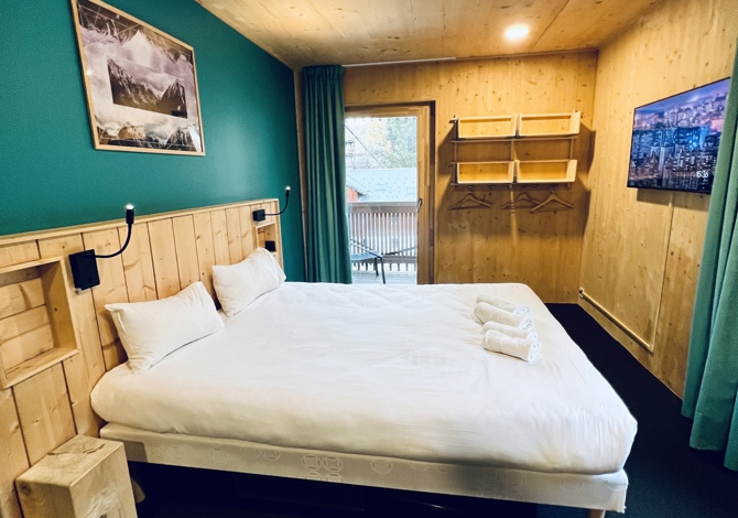 Chambre double avec balcon en demi-pension - The People - Les Deux Alpes Centre