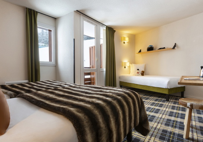 Chambre Confort 3 Personnes (lits simples) avec petit-déjeuner - SOWELL Family Hôtel La Lauzière 3* - Plagne Montalbert
