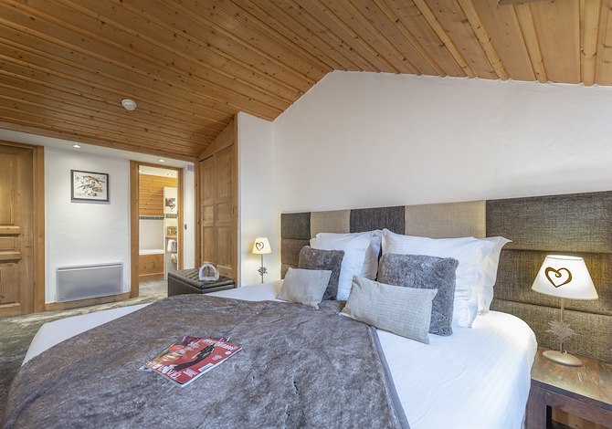 Chambre 5 personnes Famille Deluxe Petit déjeuner - Hôtel La Chaudanne 4* - Méribel Centre 1600