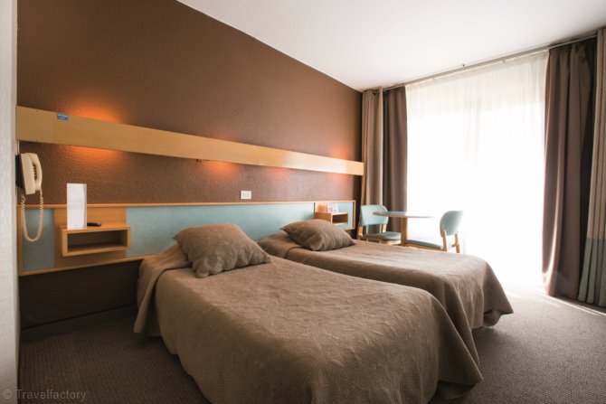 Chambre 2 personnes - Hôtel Club Horizon du Lac 3* - Chorges
