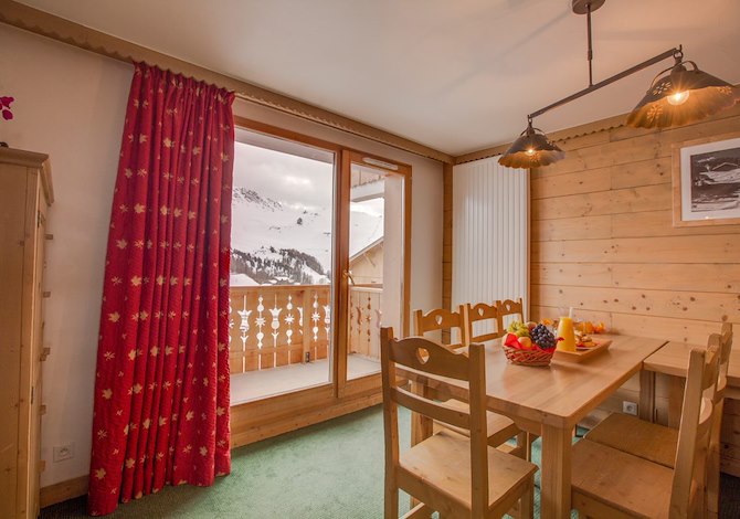 2 Pièces Alcôve 6 personnes - travelski home premium - Résidence Le Sun Valley 4* - Plagne Soleil