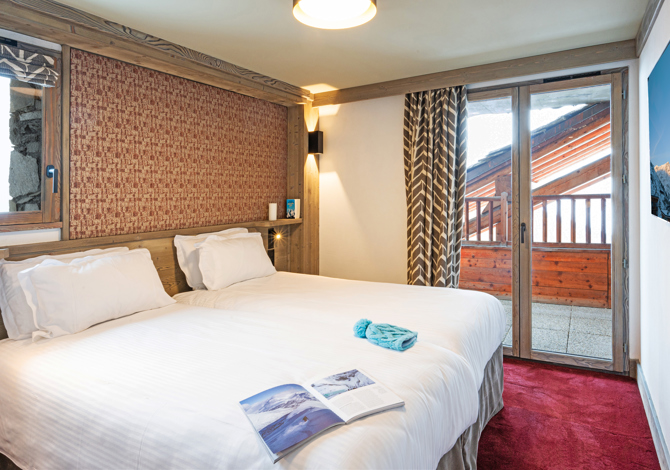 Chambre Classique 2 Adultes avec balcon et petit-déjeuner - Hôtel L'Aigle du Montana 4* - Tignes 2100 Le Lac