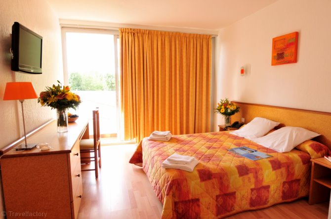 Chambre 2 personnes - Village Vacances Le Domaine du Mas Blanc - Saint Cyprien - Alenya