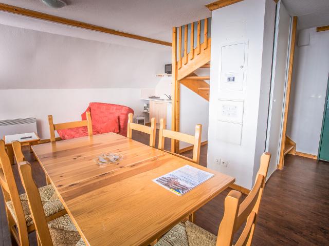 2 pièces 4 personnes FR4267.100.2 - Super-Besse