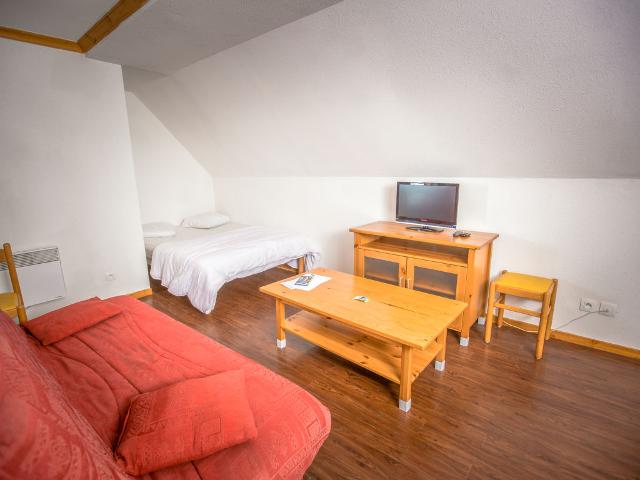 2 pièces 4 personnes FR4267.100.2 - Super-Besse