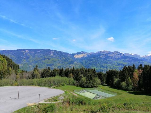 Appartement 4 pièces pour 8 personnes avec balcon à 100m des remontées mécaniques à Morillon FR-1-412-22 - Morillon 1100 Les Esserts