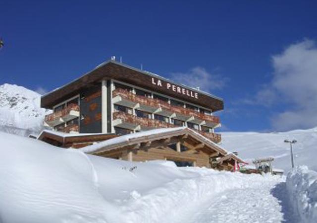 Hôtel La Perelle** - Saint François Longchamp