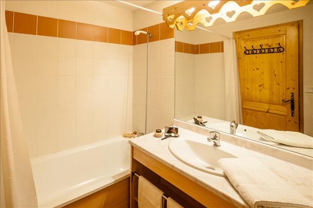 RÃ©sidence Nemea Domaine du Grand Tetras - Appt 2 chambres 6 pers - Samoëns