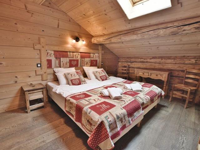 Appartement 5 étoiles pour 12 pers, ferme rénovée avec jacuzzi, à 200m du centre et ski-bus FR-1-391 - Le Grand Bornand