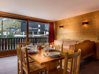 Magnifique appartement à Val-d'Isère, centre-ville, proche pistes et commerces FR-1-519-11 - Val d’Isère Centre