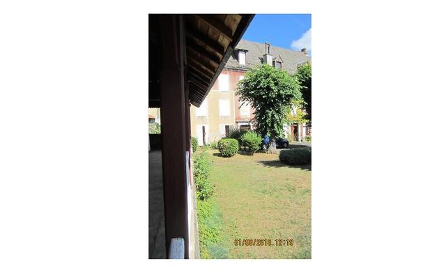 Appartement plein centre de Besse et St Anastaise - Super-Besse