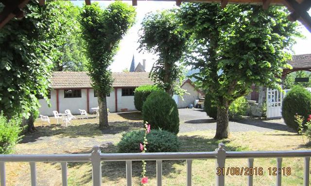 Appartement plein centre de Besse et St Anastaise - Super-Besse