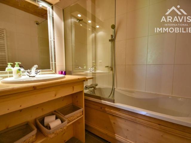 Bel appartement à 50m des pistes avec 2 chambres, mezzanine et balcon FR-1-391-97 - Le Grand Bornand
