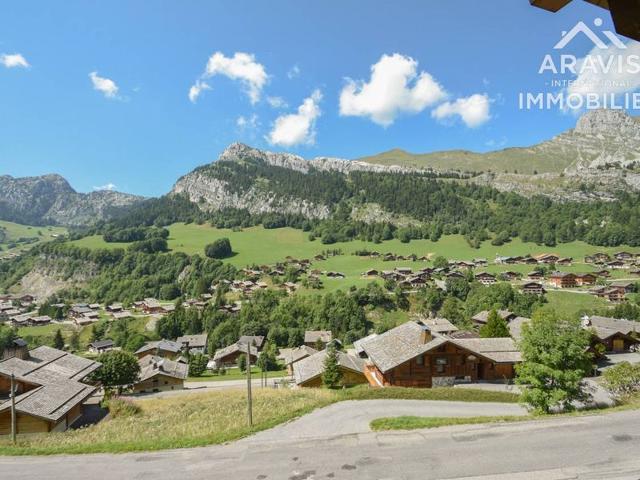 Bel appartement à 50m des pistes avec 2 chambres, mezzanine et balcon FR-1-391-97 - Le Grand Bornand