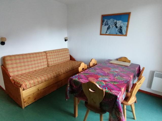 LES NEIGES ROUSSES - Saint François Longchamp