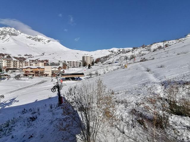LA DAME BLANCHE - Saint François Longchamp