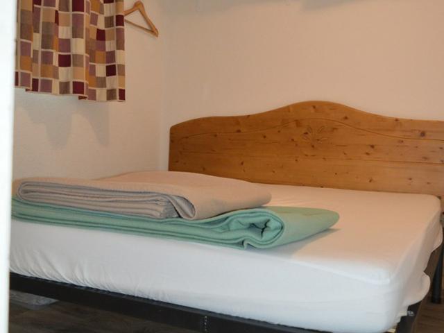 2 PIECES - Les Angles