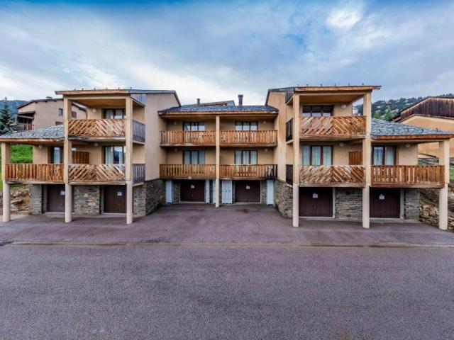 2 PIECES - Les Angles