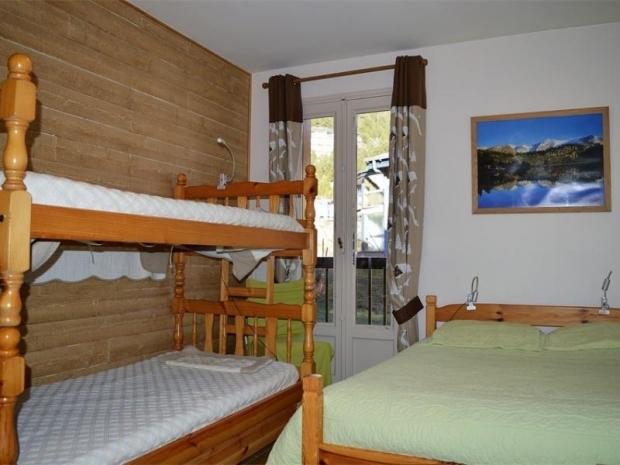 APPARTEMENT T3 PLEIN CENTRE DE STATION - Les Angles