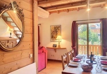 Ambiance chalet dans ce généreux appartement avec sauna et cheminée directement sur les pistes - Saint Martin de Belleville