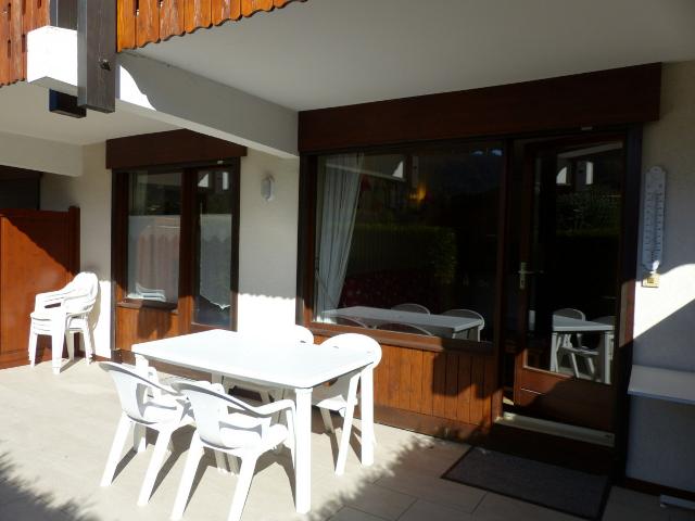 Proche du village, des pistes de ski, de l'espace aquatique. Terrasse - La Clusaz