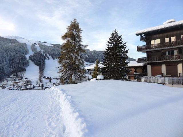 Appartement skis aux pieds avec piscine, rénové et confortable FR-1-598-18 - Les Gets