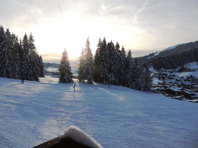 Appartement skis aux pieds avec piscine, rénové et confortable FR-1-598-18 - Les Gets