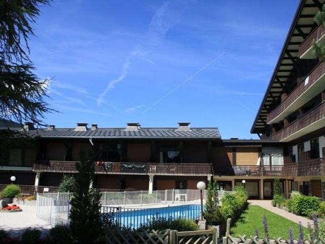 Appartement skis aux pieds avec piscine, rénové et confortable FR-1-598-18 - Les Gets