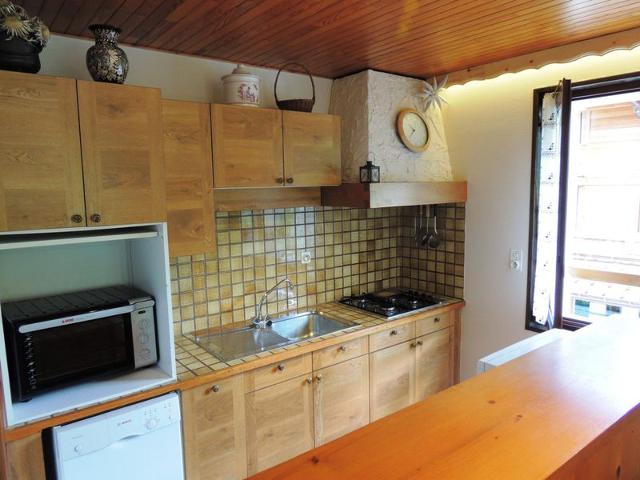 Appartement T2 au pied des pistes, cœur de village - 3 étoiles - 4 personnes FR-1-598-65 - Les Gets