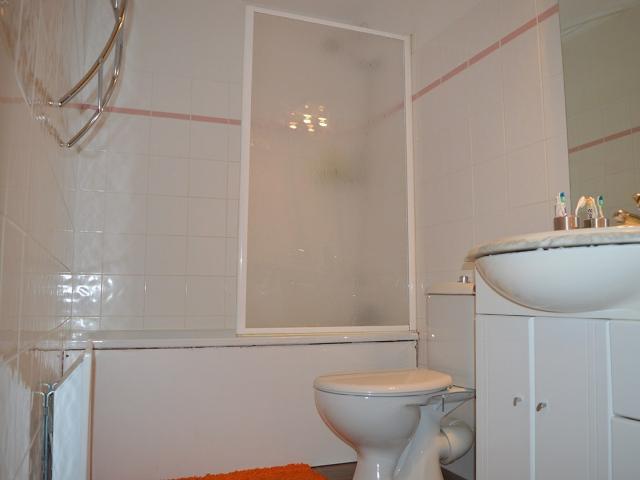 2 PIECES - Les Angles