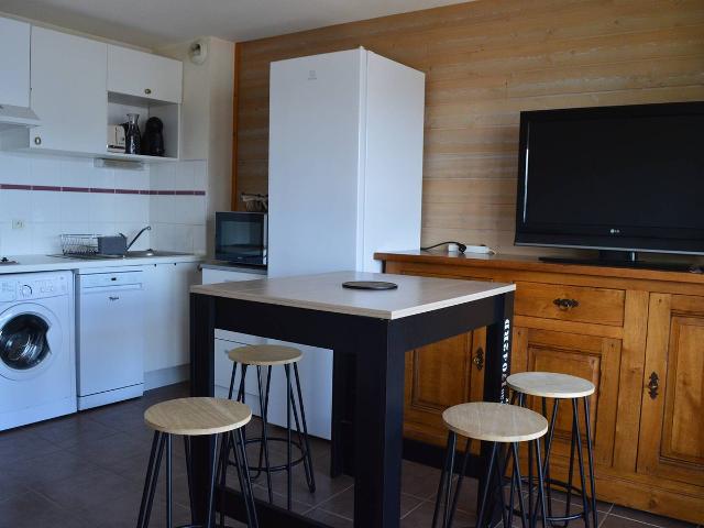 2 PIECES - Les Angles