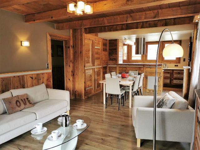 Appartement fonctionnel, avec balcon et large terrasse exposées Sud et Ouest - Les Gets