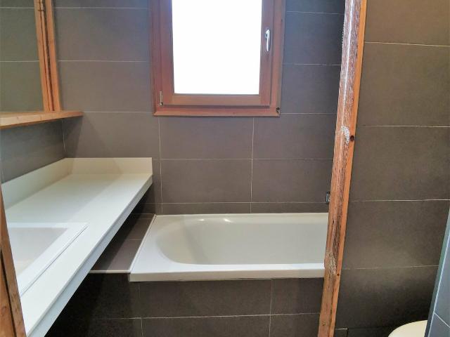 Appartement fonctionnel, avec balcon et large terrasse exposées Sud et Ouest - Les Gets