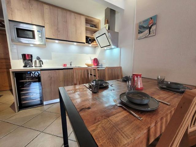 Appartement rénové 2 pièces + mezzanine, centre Les Gets, parking FR-1-598-77 - Les Gets