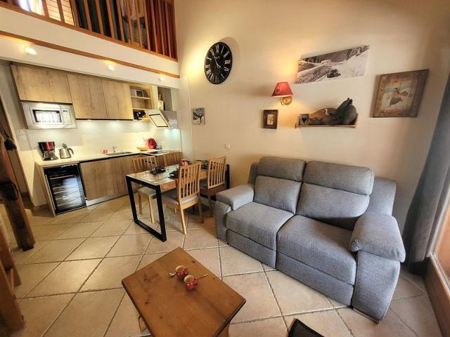 Appartement rénové 2 pièces + mezzanine, centre Les Gets, parking FR-1-598-77 - Les Gets