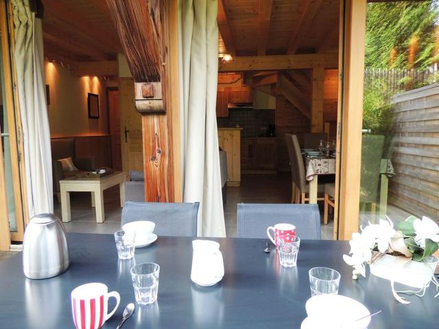 Duplex lumineux avec terrasse et balcon, proche centre et pistes, parking, WiFi FR-1-598-71 - Les Gets